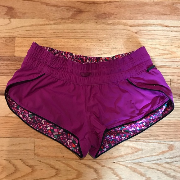Lululemon Athletica Reversible Women’s Short ( Size 4) Color Purple - Picture 5 of 6